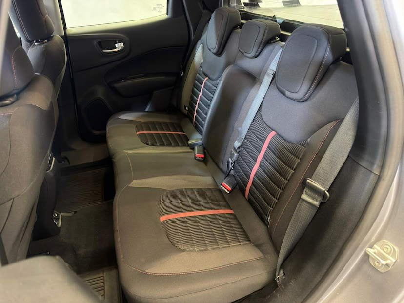 Foto do veículo FIAT TORO  FREEDOM 1.8 16V FLEX AUT 2021 68.980 KM 98.900,00