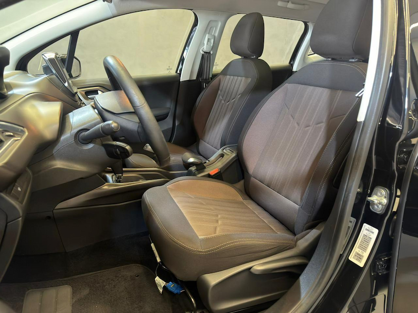 Foto do veículo PEUGEOT 2008  GRIFFE 1.6 FLEX 16V 5P AUT 2018 55.500 KM 66.900,00