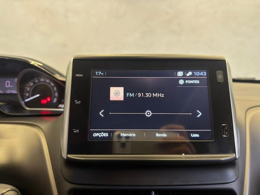 Foto do veículo PEUGEOT 2008  GRIFFE 1.6 FLEX 16V 5P AUT 2018 55.500 KM 66.900,00