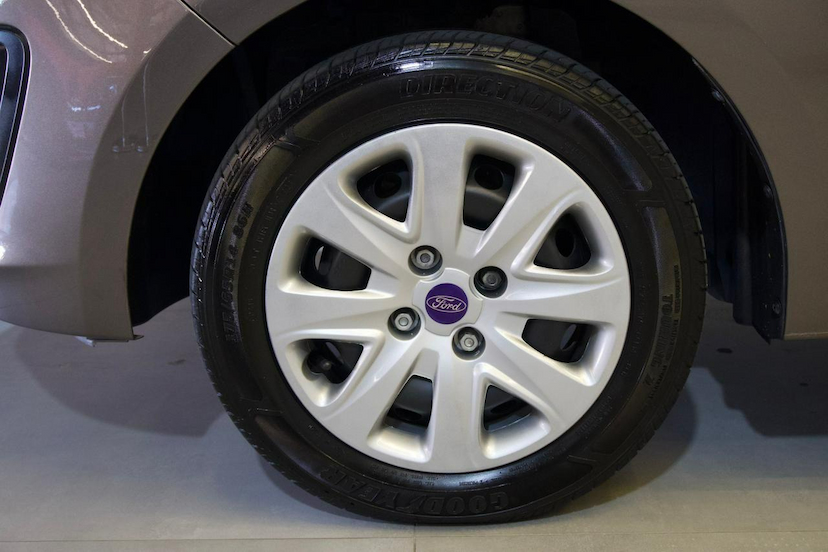 Foto do veículo FORD KA  SE 1.0 2020 102.644 KM 49.900,00