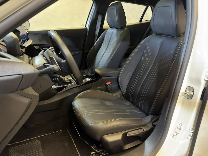 Foto do veículo PEUGEOT 2008  GT 1.0 TURBO FLEX 5P AUT. 2025 8.147 KM 139.900,00