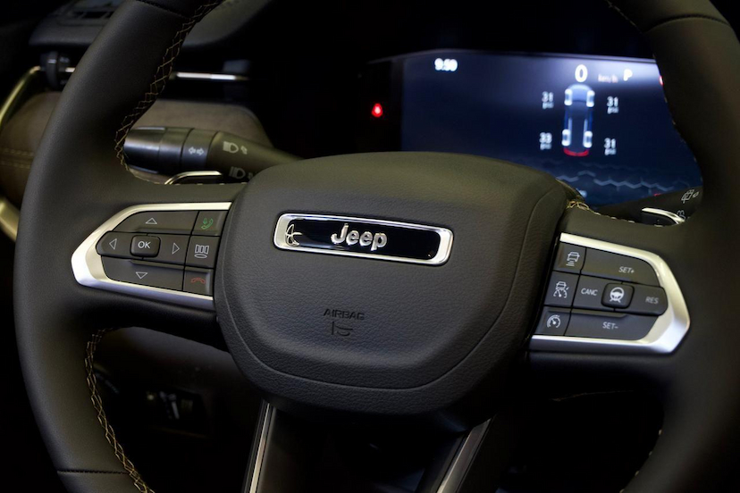 Foto do veículo JEEP COMMANDER  OVERLAND HURRICANE 2026 70 KM 269.900,00