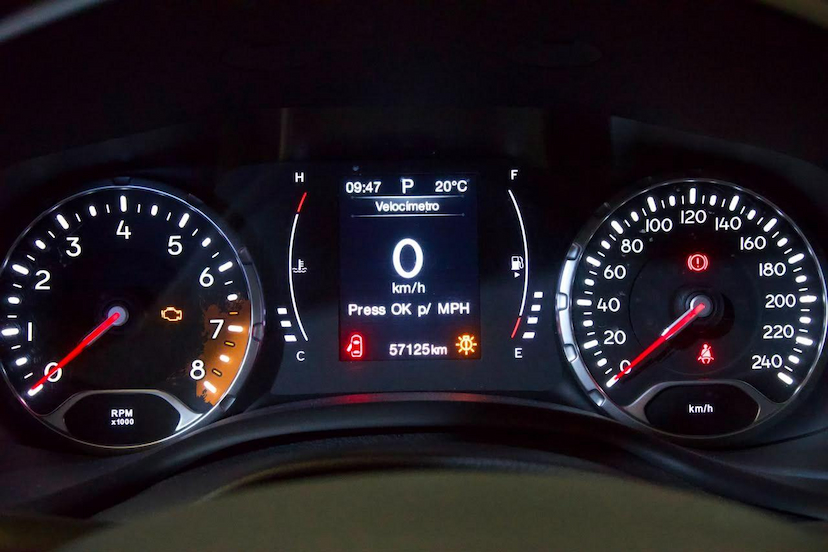 Foto do veículo JEEP RENEGADE  1.8 4X2 FLEX 16V AUT. 2019 57.040 KM 74.900,00