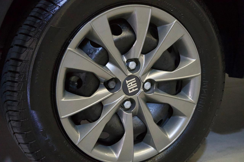 Foto do veículo FIAT MOBI  TREKKING MT 2025 4.035 KM 68.900,00