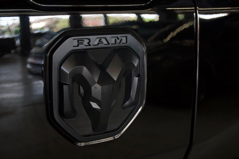 Foto do veículo RAM 1500  LIMITED NIGHT EDITION 5.7 4X4 AUT. 2024 28.938 KM 462.900,00