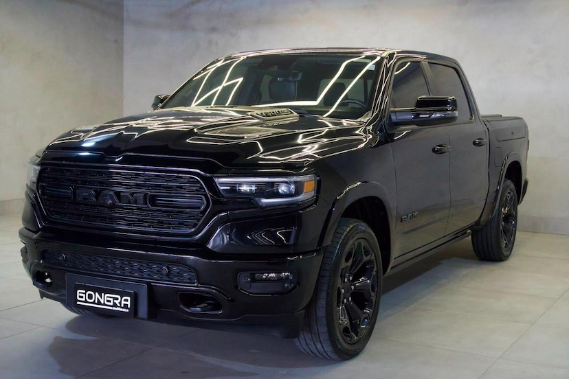 Foto do veículo RAM 1500  LIMITED NIGHT EDITION 5.7 4X4 AUT. 2024 28.938 KM 462.900,00