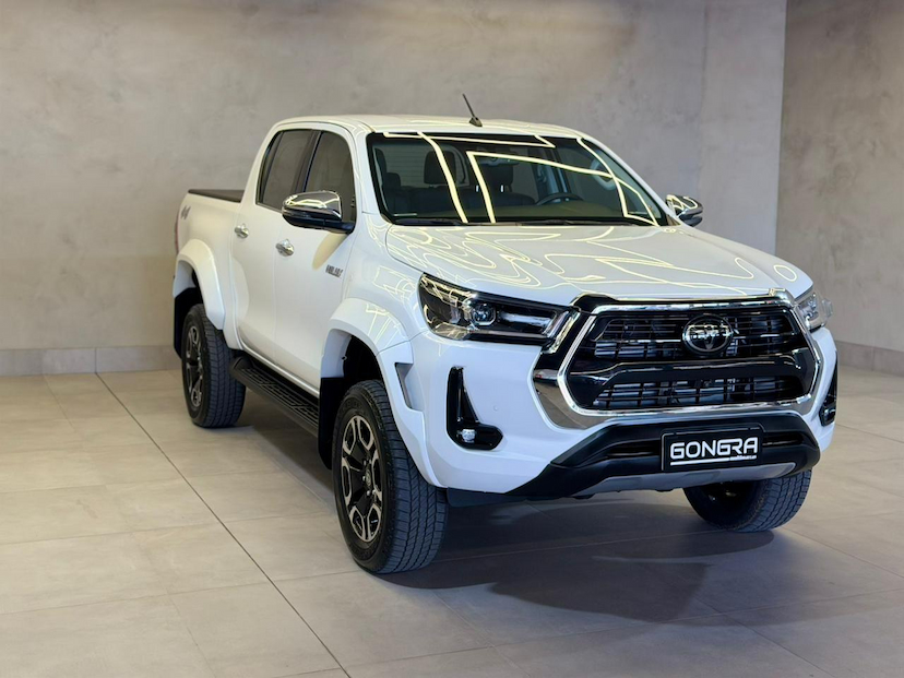 Foto do veículo TOYOTA HILUX  CD SRX PLUS 4X4 2.8 TDI DIE. AUT. 2024 35.881 KM 289.900,00