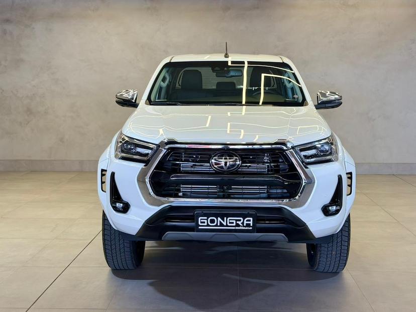 Foto do veículo TOYOTA HILUX  CD SRX PLUS 4X4 2.8 TDI DIE. AUT. 2024 35.881 KM 289.900,00