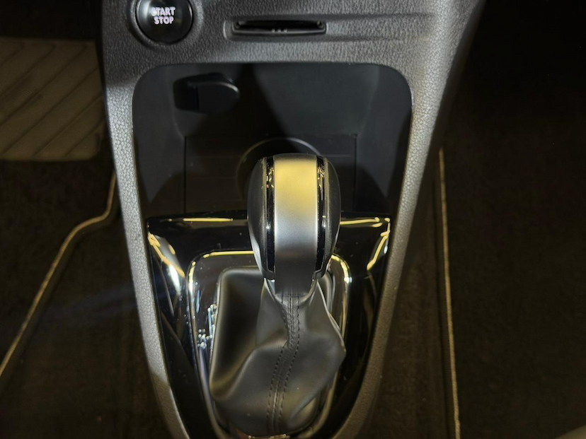 Foto do veículo RENAULT CAPTUR  INTENSE 1.6 16V FLEX 5P AUT 2018 81.004 KM 74.900,00