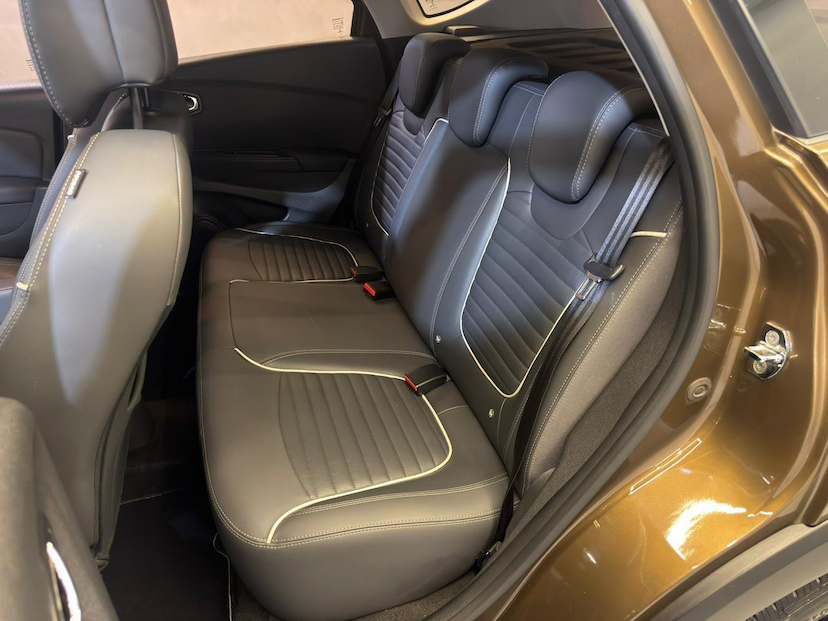 Foto do veículo RENAULT CAPTUR  INTENSE 1.6 16V FLEX 5P AUT 2018 81.004 KM 74.900,00