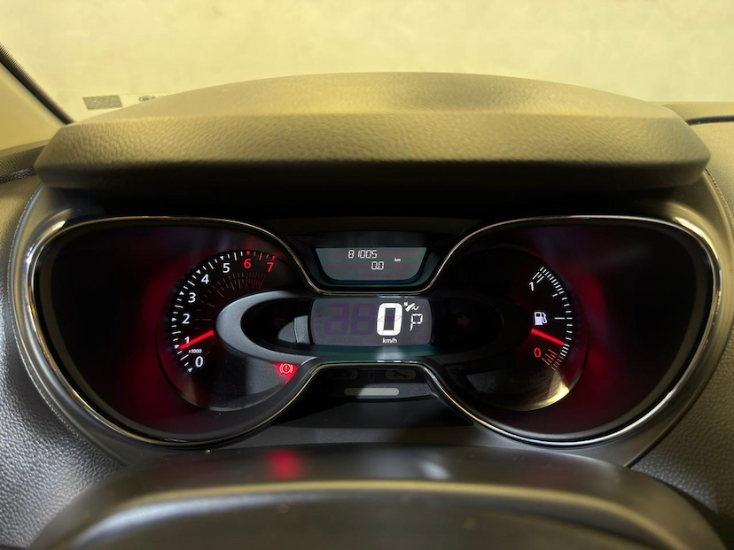 Foto do veículo RENAULT CAPTUR  INTENSE 1.6 16V FLEX 5P AUT 2018 81.004 KM 74.900,00