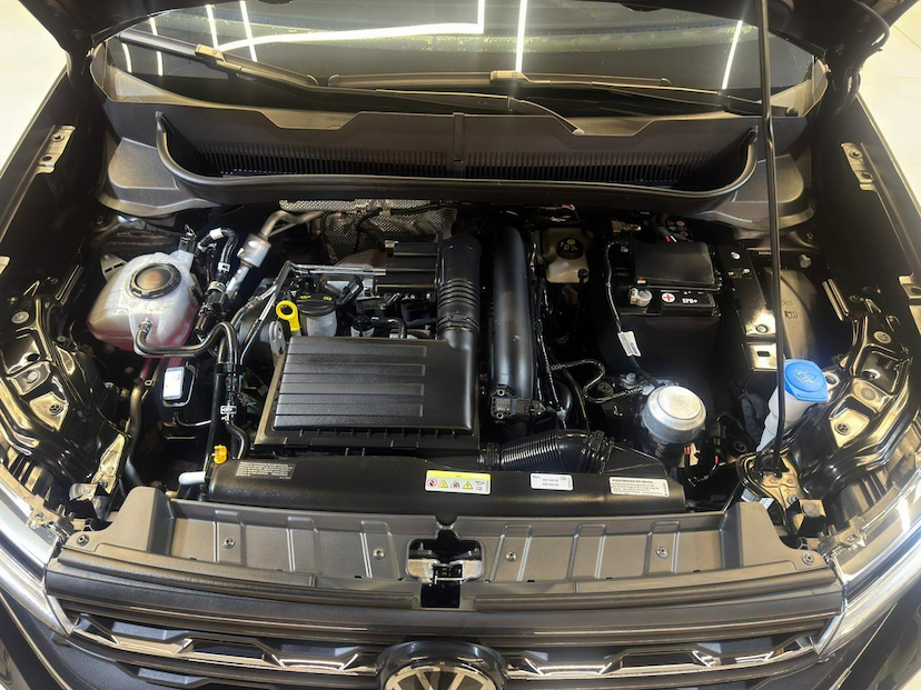 Foto do veículo VOLKSWAGEN T-CROSS T CROSS HIGHLINE 250 TSI AUT 2025 21.149 KM 144.900,00