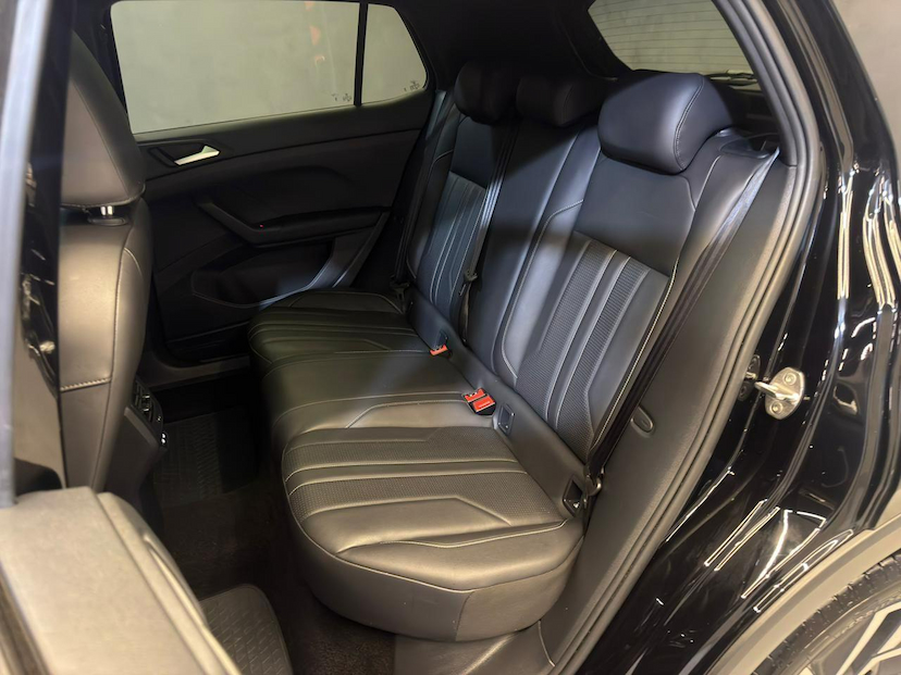 Foto do veículo VOLKSWAGEN T-CROSS T CROSS HIGHLINE 250 TSI AUT 2025 21.149 KM 144.900,00