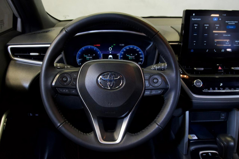 Foto do veículo TOYOTA COROLLA CROSS  XRE 2.0 FLEX AUT 2026 24.438 KM 179.900,00
