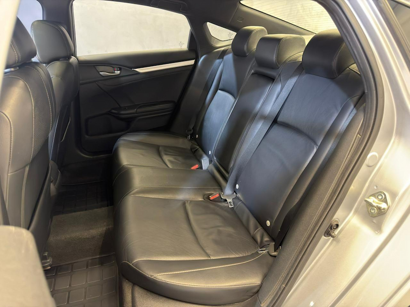 Foto do veículo HONDA CIVIC  SEDAN TOURING 1.5 TURBO 16V AUT.4P 2019 71.624 KM 139.900,00