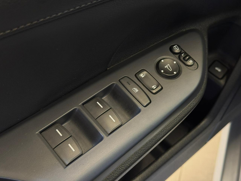 Foto do veículo HONDA CIVIC  SEDAN TOURING 1.5 TURBO 16V AUT.4P 2019 71.624 KM 139.900,00