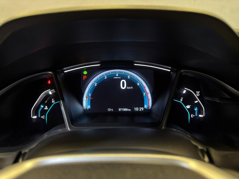 Foto do veículo HONDA CIVIC  SEDAN TOURING 1.5 TURBO 16V AUT.4P 2019 71.624 KM 139.900,00