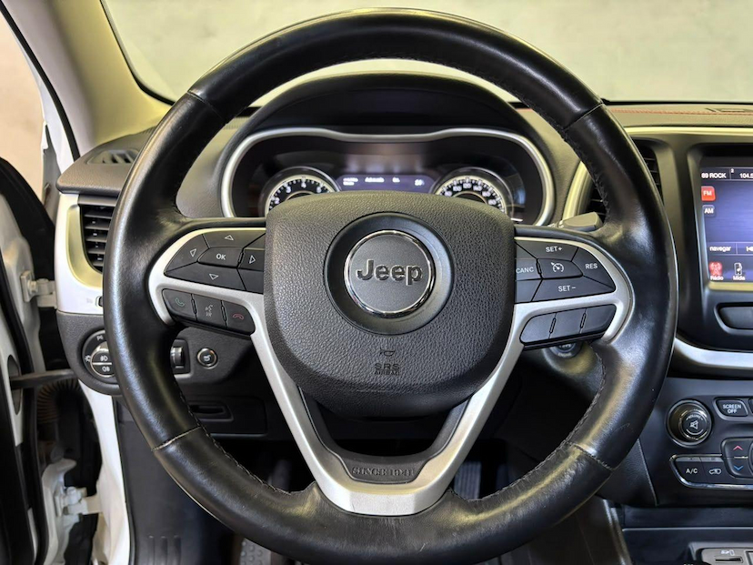 Foto do veículo JEEP CHEROKEE  TRAILHAWK 3.2 4X4 V6 AUT 2014 34.423 KM 102.900,00