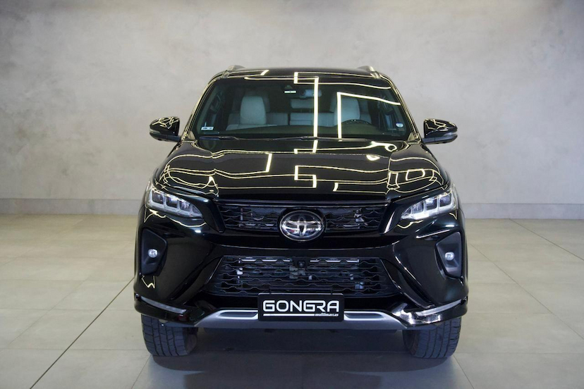 Foto do veículo TOYOTA HILUX SW4  DSL 4X4 SRX DIAMOND AT 7S 2024 63.757 KM 345.900,00