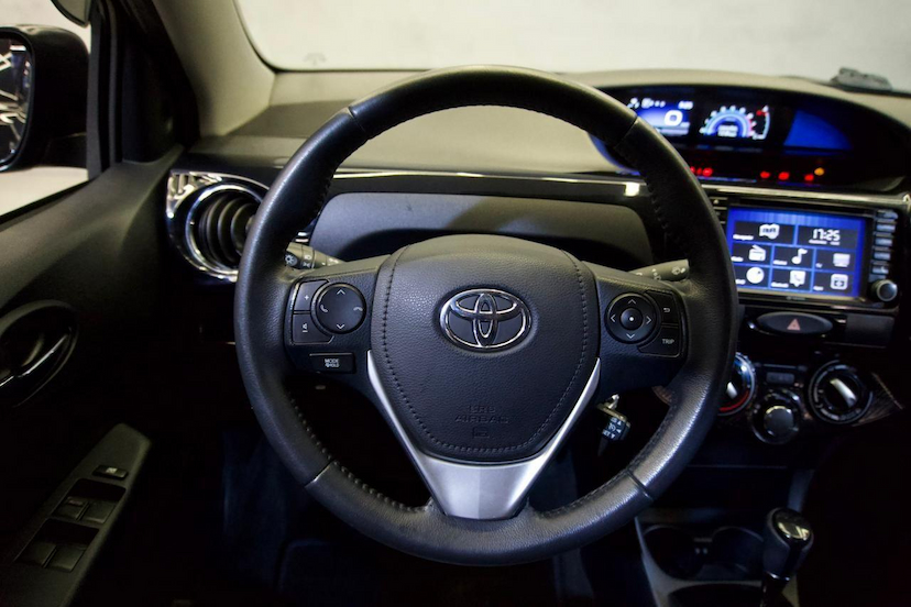 Foto do veículo TOYOTA ETIOS  SD PLT15 AT 2018 74.225 KM 69.900,00