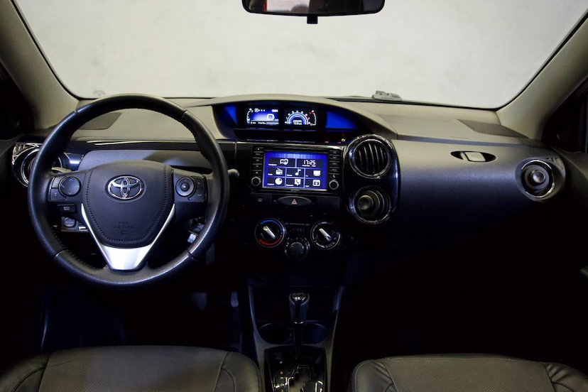 Foto do veículo TOYOTA ETIOS  SD PLT15 AT 2018 74.225 KM 69.900,00
