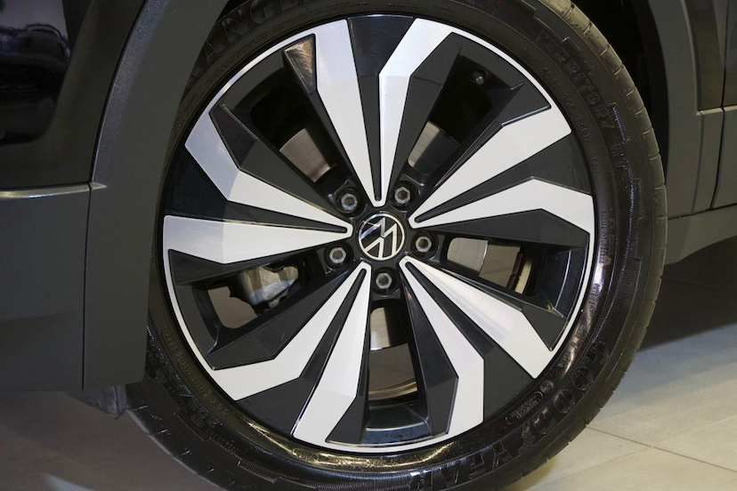 Foto do veículo VOLKSWAGEN T-CROSS T CROSS CL TSI 2023 23.186 KM 113.900,00