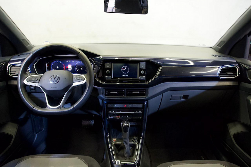 Foto do veículo VOLKSWAGEN T-CROSS T CROSS CL TSI 2023 23.186 KM 113.900,00