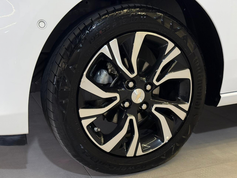 Foto do veículo CHEVROLET ONIX  PLUS 10TAT PR2 2025 14.351 KM 102.900,00