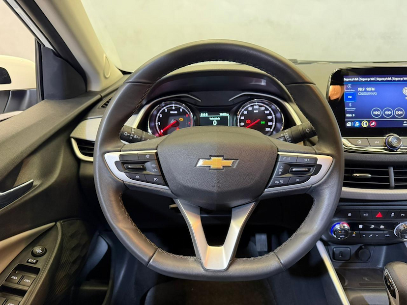 Foto do veículo CHEVROLET ONIX  PLUS 10TAT PR2 2025 14.351 KM 102.900,00