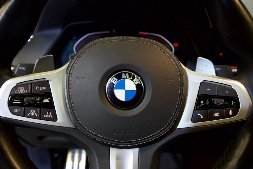 Foto do veículo BMW X6  XDRIVE 40I M SPORT 3.0 BI-TURBO 2022 41.427 KM 468.900,00
