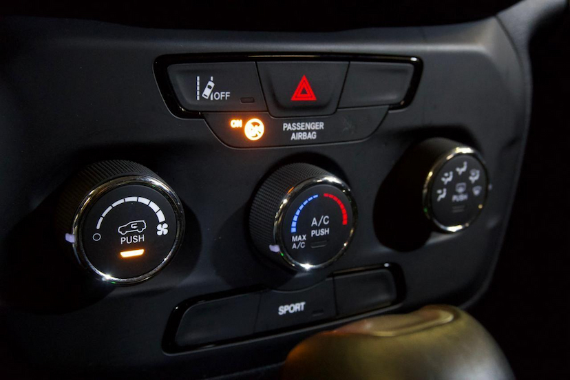 Foto do veículo JEEP RENEGADE  SPORT T270 FLEX 2023 16.665 KM 102.900,00