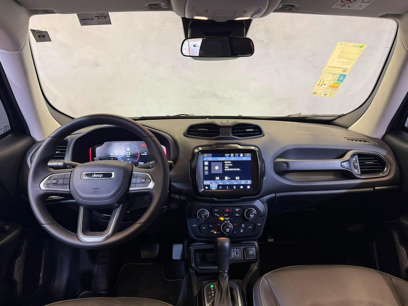 Foto do veículo JEEP RENEGADE  LONGITUDE T270 1.3 TB 4X2 FLEX AUT 2025 12.764 KM 119.900,00