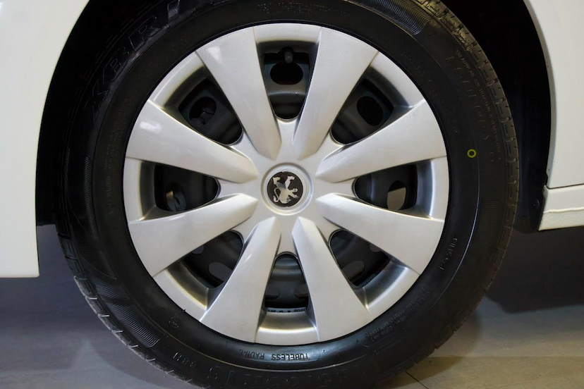 Foto do veículo PEUGEOT 208  LIKE MT 2024 46.575 KM 68.900,00