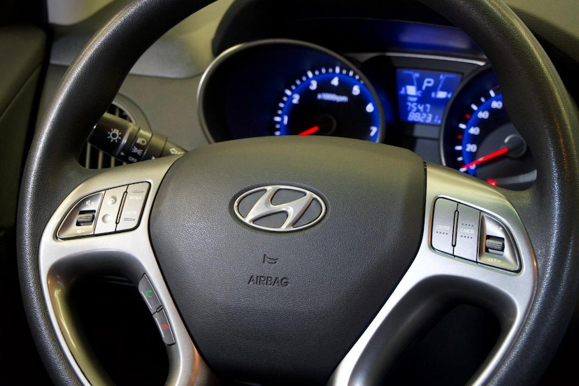Foto do veículo HYUNDAI IX35  2.0 16V FLEX 4P AUTOMATICO 2016 88.218 KM 82.900,00