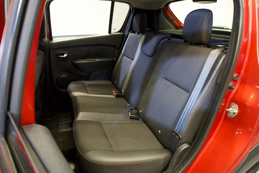 Foto do veículo RENAULT SANDERO  STEPWAY 1.6 16V HI-FLEX MEC. 2019 91.000 KM 58.900,00