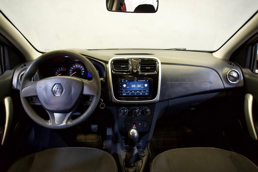 Foto do veículo RENAULT SANDERO  STEX 16M 2019 96.000 KM 56.900,00
