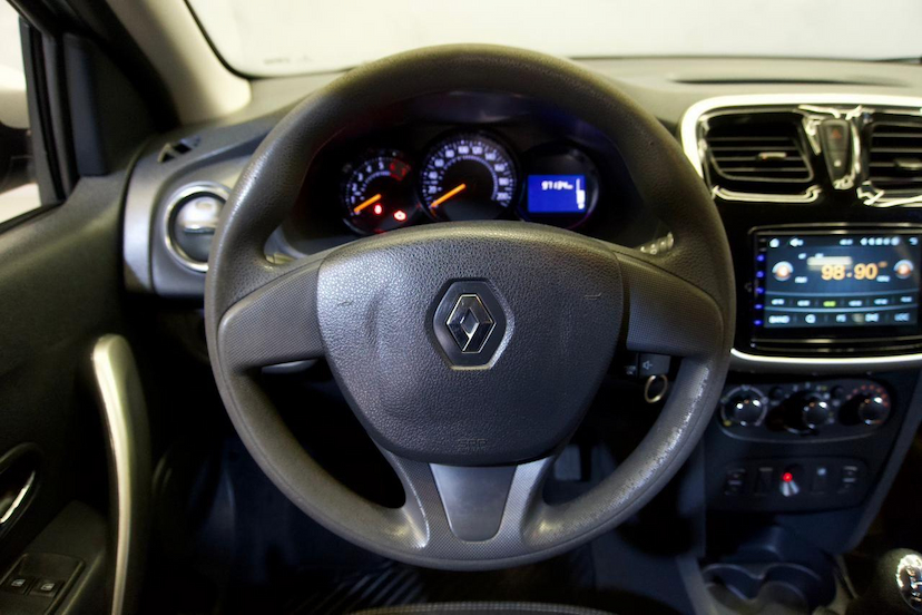 Foto do veículo RENAULT SANDERO  STEX 16M 2019 96.000 KM 56.900,00