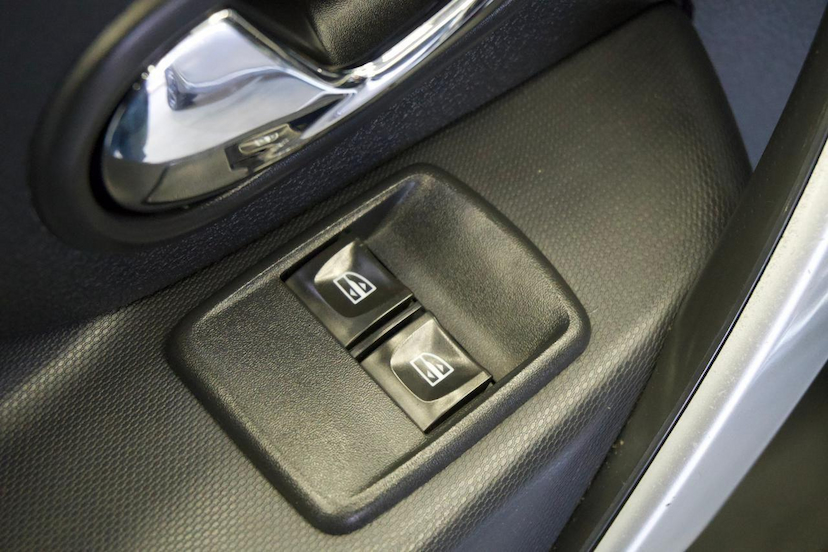 Foto do veículo RENAULT SANDERO  STEX 16M 2019 96.000 KM 56.900,00