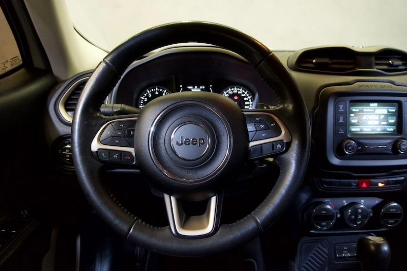 Foto do veículo JEEP RENEGADE  LONGITUDE 1.8 FLEX AUTOMATICO 2016 95.000 KM 69.900,00