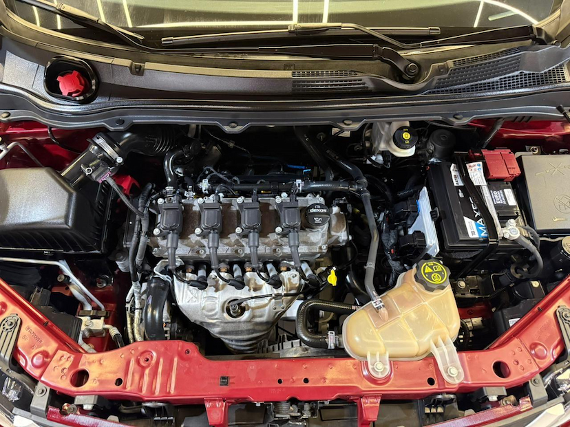 Foto do veículo CHEVROLET ONIX  1.0MT LT 2018 98.500 KM 54.900,00