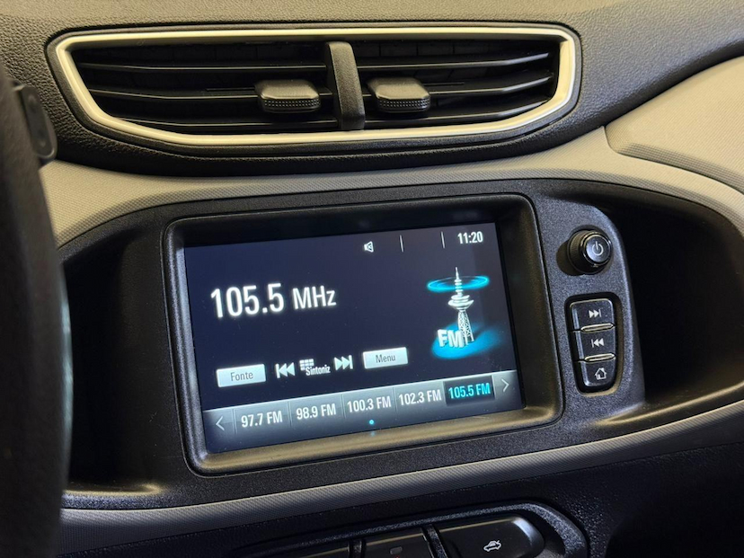 Foto do veículo CHEVROLET ONIX  1.0MT LT 2018 98.500 KM 54.900,00