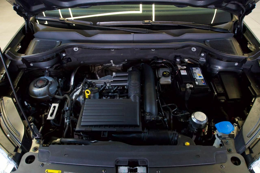 Foto do veículo VOLKSWAGEN TAOS  HIGHLINE 250 TSI 2022 62.670 KM 138.900,00
