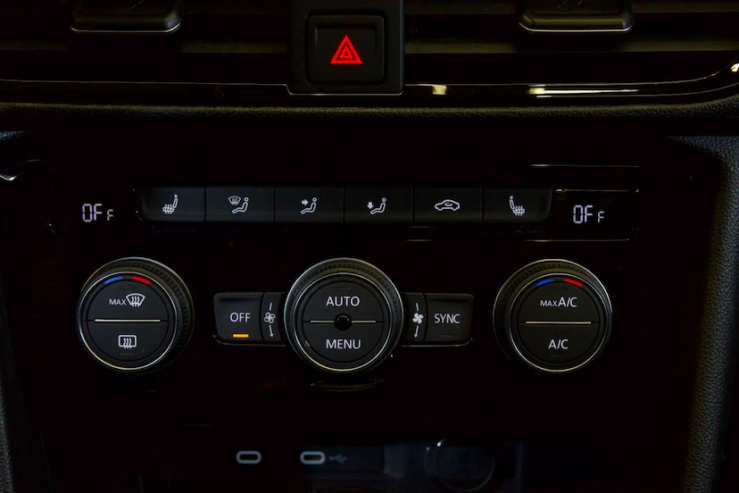 Foto do veículo VOLKSWAGEN TAOS  HIGHLINE 250 TSI 2022 62.670 KM 138.900,00