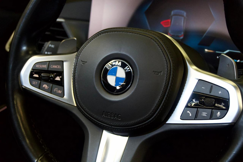 Foto do veículo BMW 320I  M SPORT FLEX 2023 29.915 KM 269.900,00