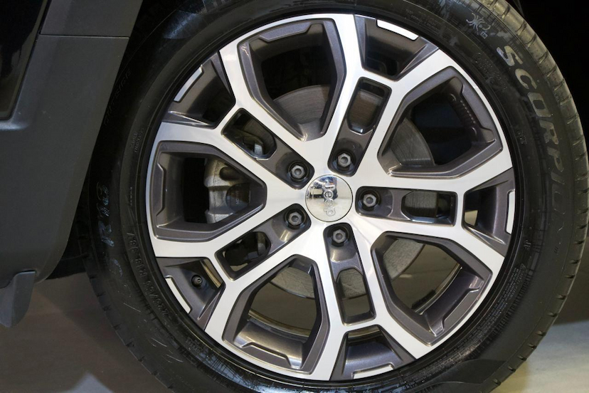 Foto do veículo JEEP RENEGADE  LONGITUDE T270 1.3 TB 4X2 FLEX AUT 2024 17.775 KM 108.900,00