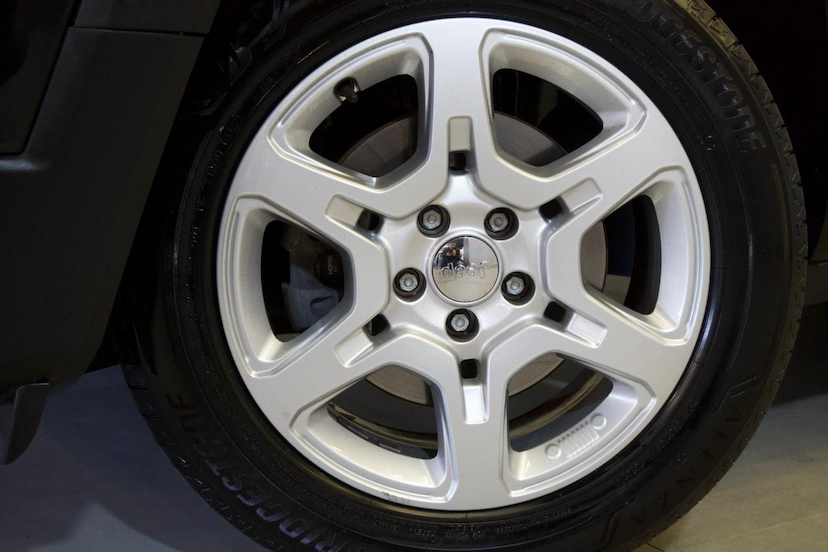 Foto do veículo JEEP RENEGADE  SPT T270 2023 12.054 KM 102.900,00