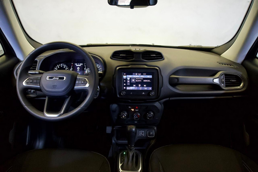 Foto do veículo JEEP RENEGADE  SPT T270 2023 12.054 KM 102.900,00