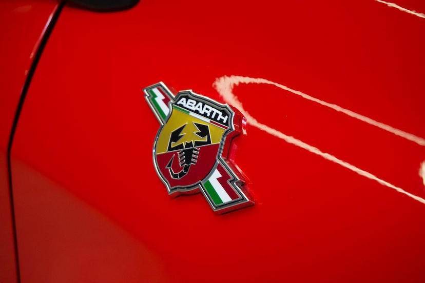 Foto do veículo FIAT PULSE  ABARTH 270 2024 25.415 KM 122.900,00