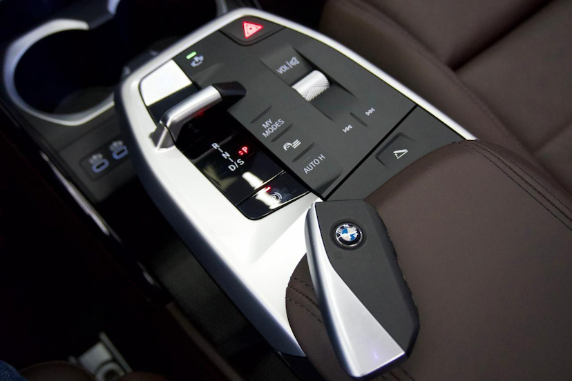 Foto do veículo BMW X1  S20I M SPORT 2025 14.548 KM 299.900,00