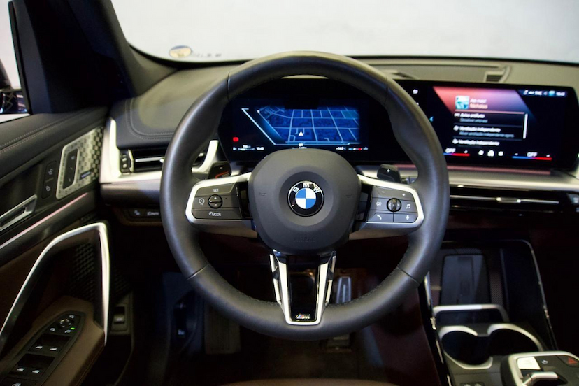 Foto do veículo BMW X1  S20I M SPORT 2025 14.548 KM 299.900,00